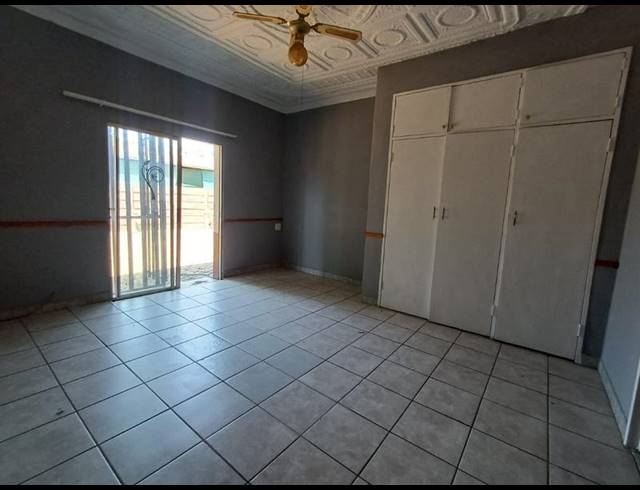 1 BEDROOM PROPERTY TO RENT IN BOOYSENS